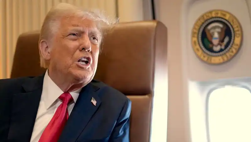 Cevapsız Sorular: ABD Dolarında Trump'ın Portresi Tartışmaları Alevleniyor