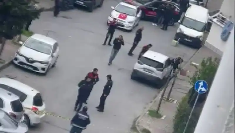 Yolda Yürüyen Genç Adam Kurşun Yağmuruna Tutuldu: Olayın Ayrıntıları Ortaya Çıktı