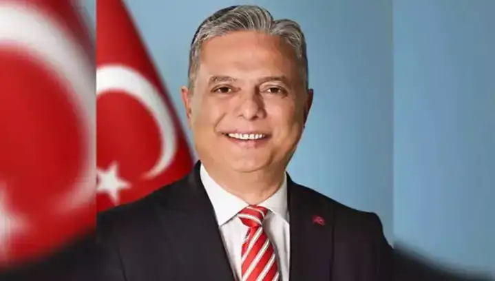Ümit Uysal Kimdir? CHP Genel Başkan Adayı, Siyasi Yolculuğu ve Vizyonu