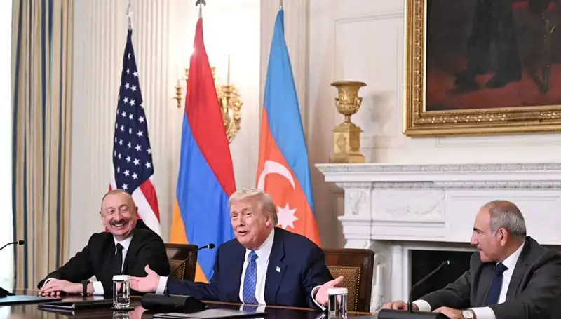 Aliyev’den Ermenistan’a Önemli Anayasa Çağrısı: Zaman Kaybetmemenin Önemi