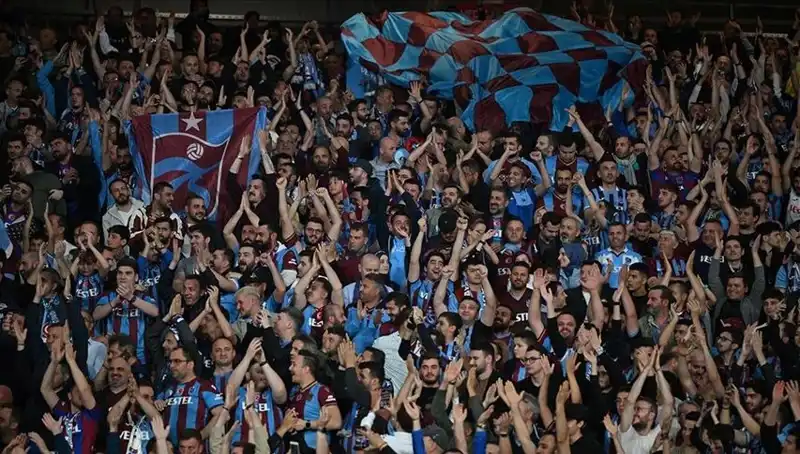 Trabzonspor-Galatasaray Maçının Biletleri Satışa Çıktı: Taraftarlar Hararetle Bekliyor!