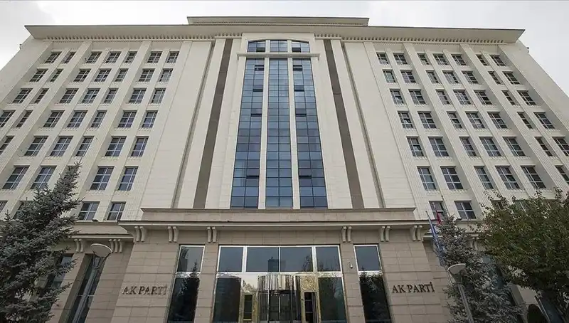 AK Parti'den Tarihi Toplantı: Yeni Anayasa Komisyonu Hız Kesmiyor