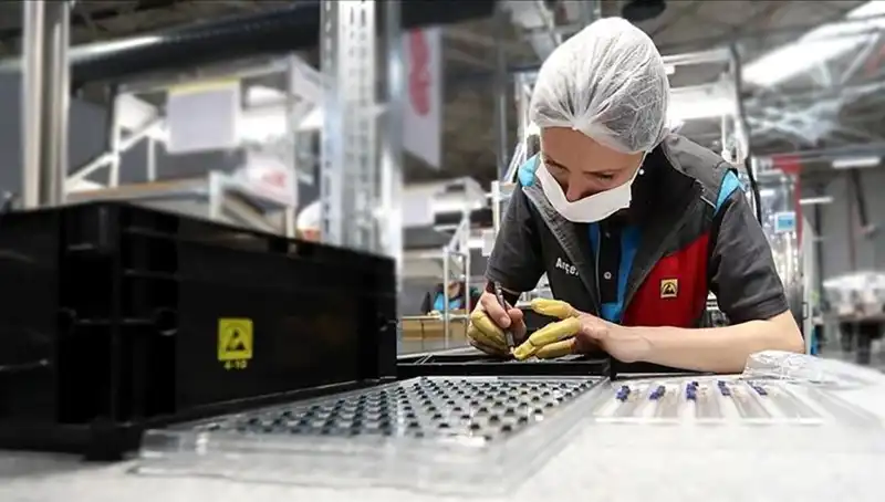 Foxconn, Yapay Zeka Rekabetine Katıldı: İlk Büyük Dil Modelini Tanıttı