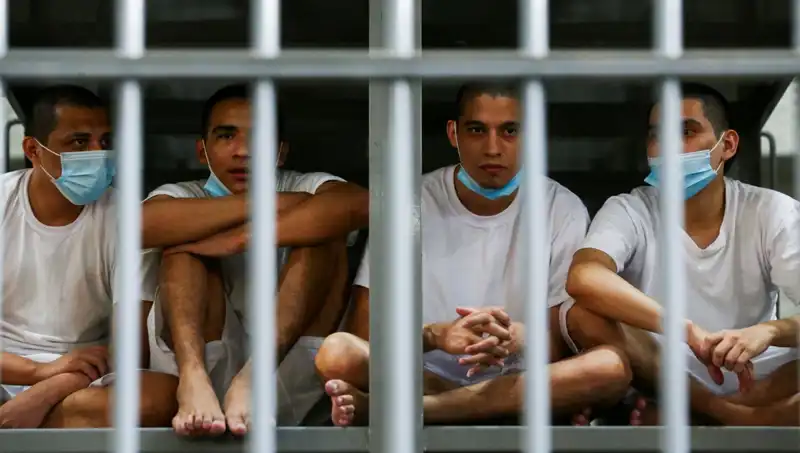 El Salvador, Venezuela’ya Siyasi Tutuklu Transferini Önerdi