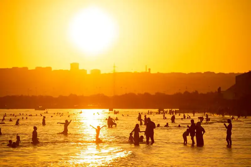 İstanbul'da Mayıs'ta Temperatürler Yükseliyor: Pazar Günü Sıcaklık Rekoru Bekleniyor!