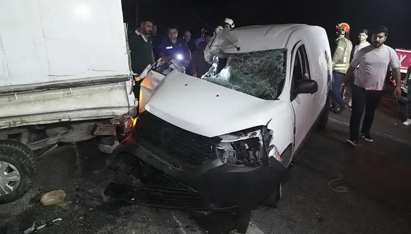 İstanbul’da Korkunç Kaza: 3 Kişi Yaralandı, Detaylar Şoke Ediyor!