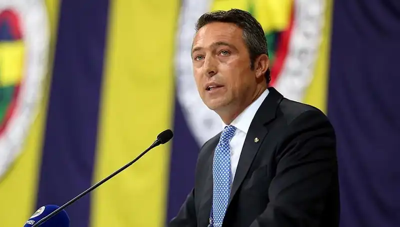 Ali Koç Yeni Sezon Öncesi Transfer Politikası ile Fikirleri Değiştiriyor