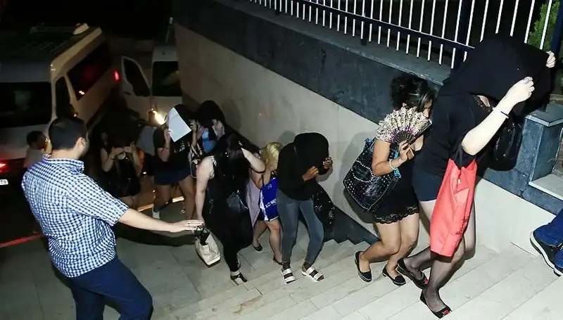 Düzce'de Fuhuş Operasyonu: 5 Zanlı Yakayı Ele Verdi!