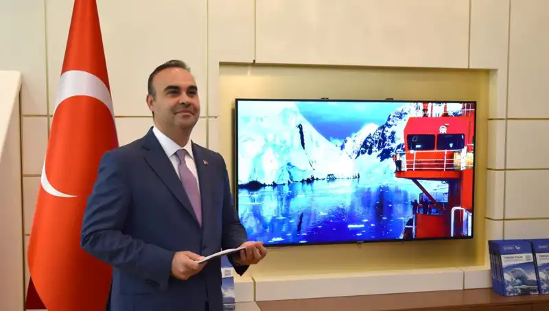 Türkiye Antarktika'da Türk Bilim Üssü Kuracak: Bilimsel İş Birliği ve Araştırmalar Güçleniyor