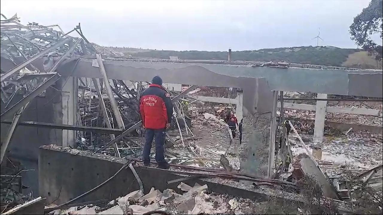 Balıkesir'de Patlayıcı Madde Fabrikasında Şiddetli Patlama!