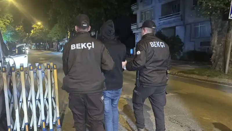 Edirne'de 4 Düzensiz Göçmen Yakalandı: Kaçak Göçmenlikle Mücadelede Son Gelişmeler