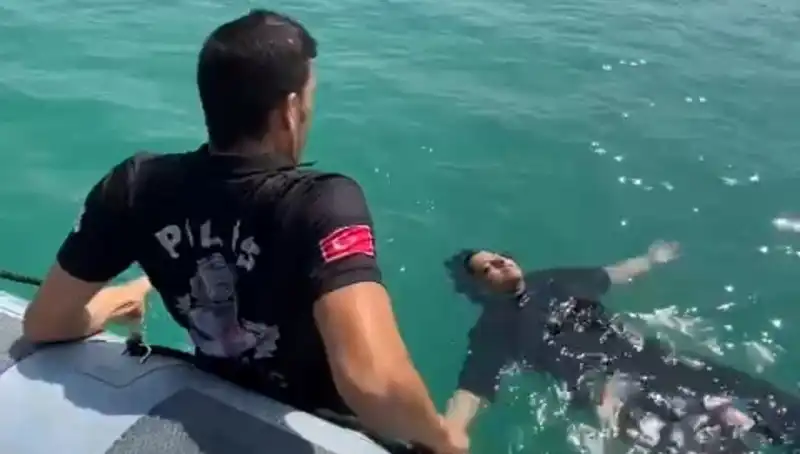 Baraj Gölünde Can Pazarı: Gemiciler Kadını Hayata Döndürdü!
