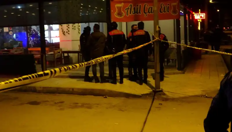 Kahvehanede Kanlı Çatışma: 1 Ölü, 4 Yaralı!