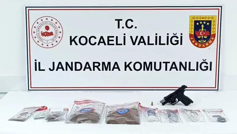 Kocaeli'de Uyuşturucu Operasyonu: 10 Gözaltı ve Aşırı Miktarda Narkotik Madde Ele Geçirildi