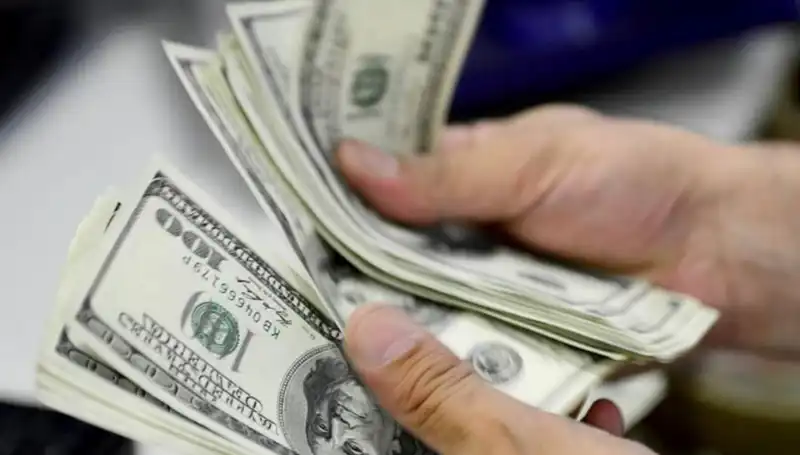 Bugünün Dolar Kuru: 30 Nisan 2024 Güncel Fiyatlar ve Yorumlar