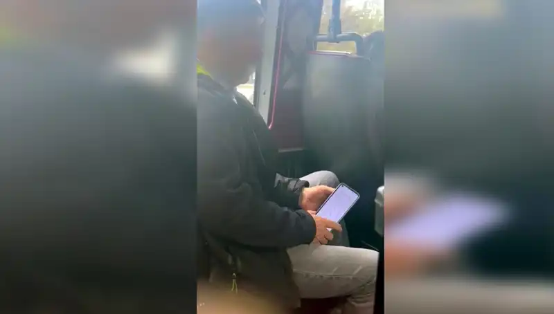 Minibüste Taciz Olayı: Şüpheli Hızla Yakalandı, Ancak Soru İşaretleri Peşinde