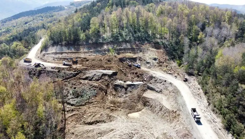 Kastamonu-Çatalzeytin Karayolunda Meydana Gelen Heyelan, Ulaşımı Zora Soktu