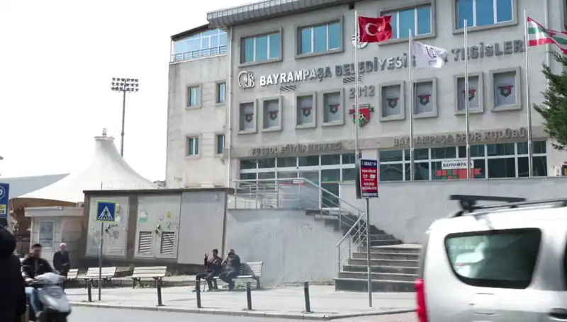 Arda Turan Spor Kompleksi'nde Otoparkı Su Bastı! Acil Önlemler Alınıyor