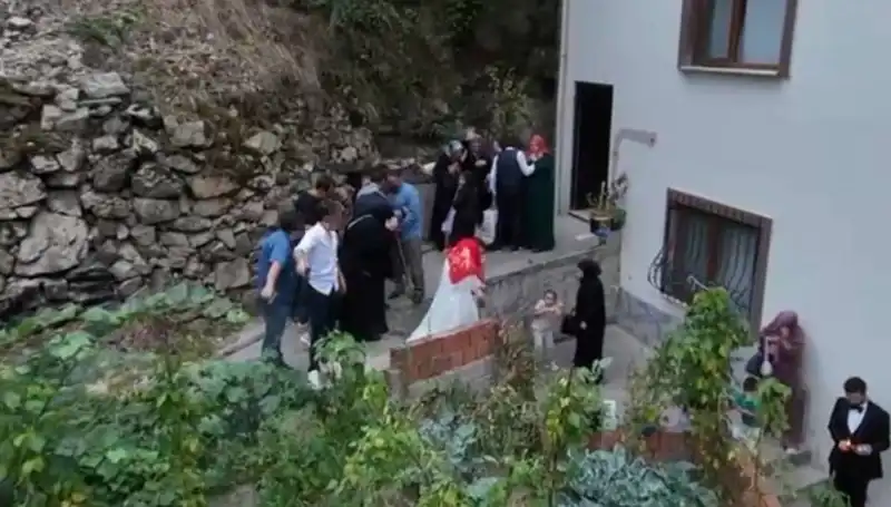 Düğün Törenine Korkunç Saldırı: Herkes Şokta!