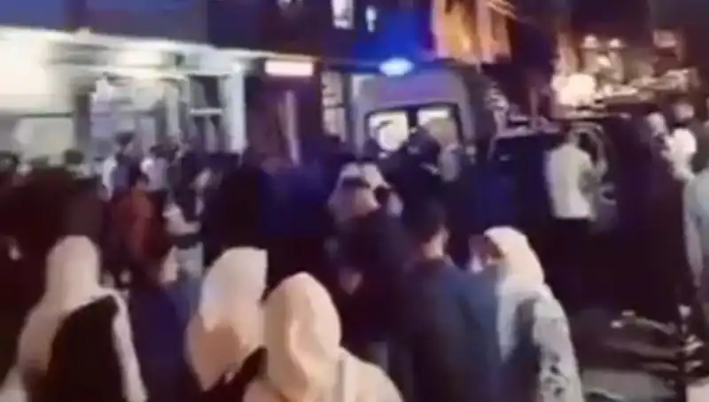 14 Yaşındaki Kader, Balkondan Düşerek Hayatta Kalma Mücadelesi Veriyor