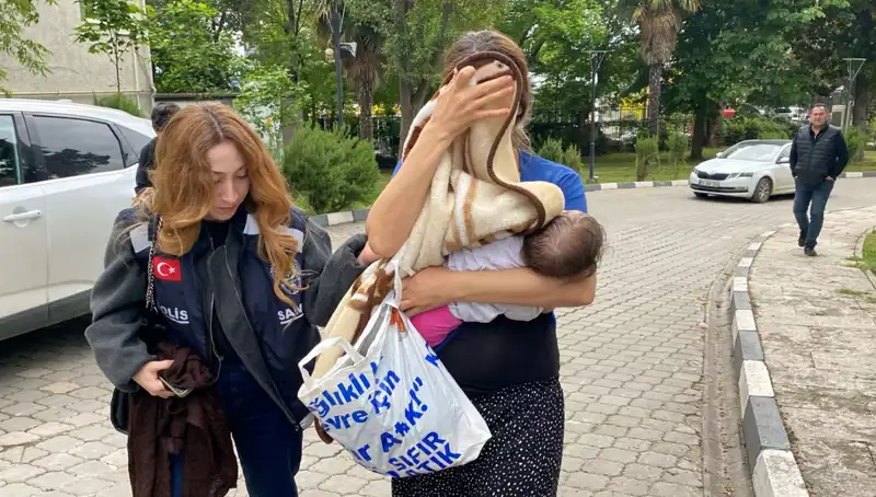Evlerden Hırsızlık Yapan Kadın, Polisin Takibiyle Yakalandı!