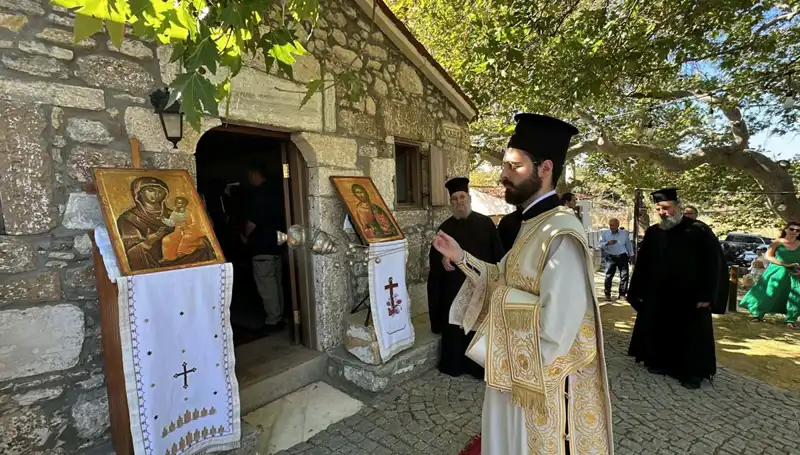 Bozcaada'da Geleneksel Aya Paraskevi Günü Ayini Renkli Görüntülerle Kutlandı