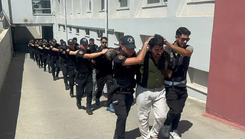 Adana'da 825 Kilo Eroin Yakalandı: 16 Kişi Tutuklandı!