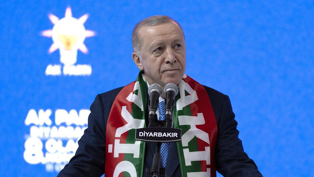 Erdoğan: Vatanımızın bütünlüğünü savunacağız