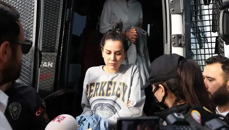 Dilan Polat’ın Instagram Hesabı Neden Erişime Kapandı? Hayranları Merakta!